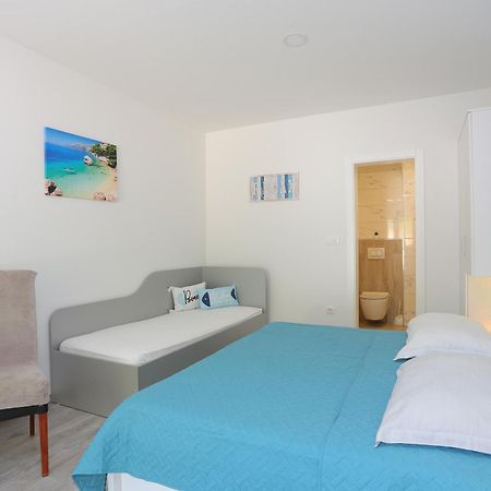 Apartments By The Sea Brela, Makarska - 6688 Rum bild
