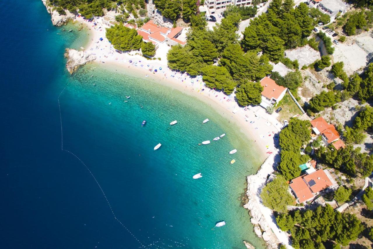 Apartments By The Sea Brela, Makarska - 6688 Exteriör bild