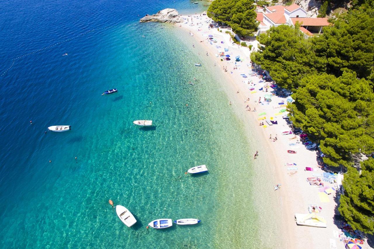 Apartments By The Sea Brela, Makarska - 6688 Exteriör bild