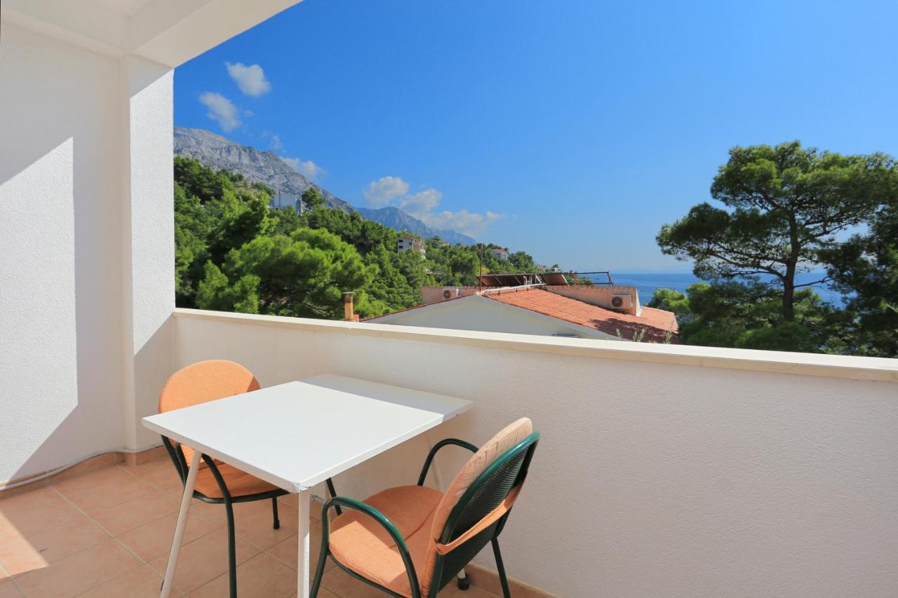 Apartments By The Sea Brela, Makarska - 6688 Exteriör bild