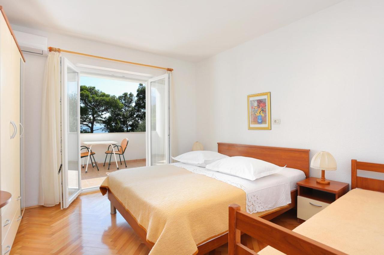 Apartments By The Sea Brela, Makarska - 6688 Exteriör bild
